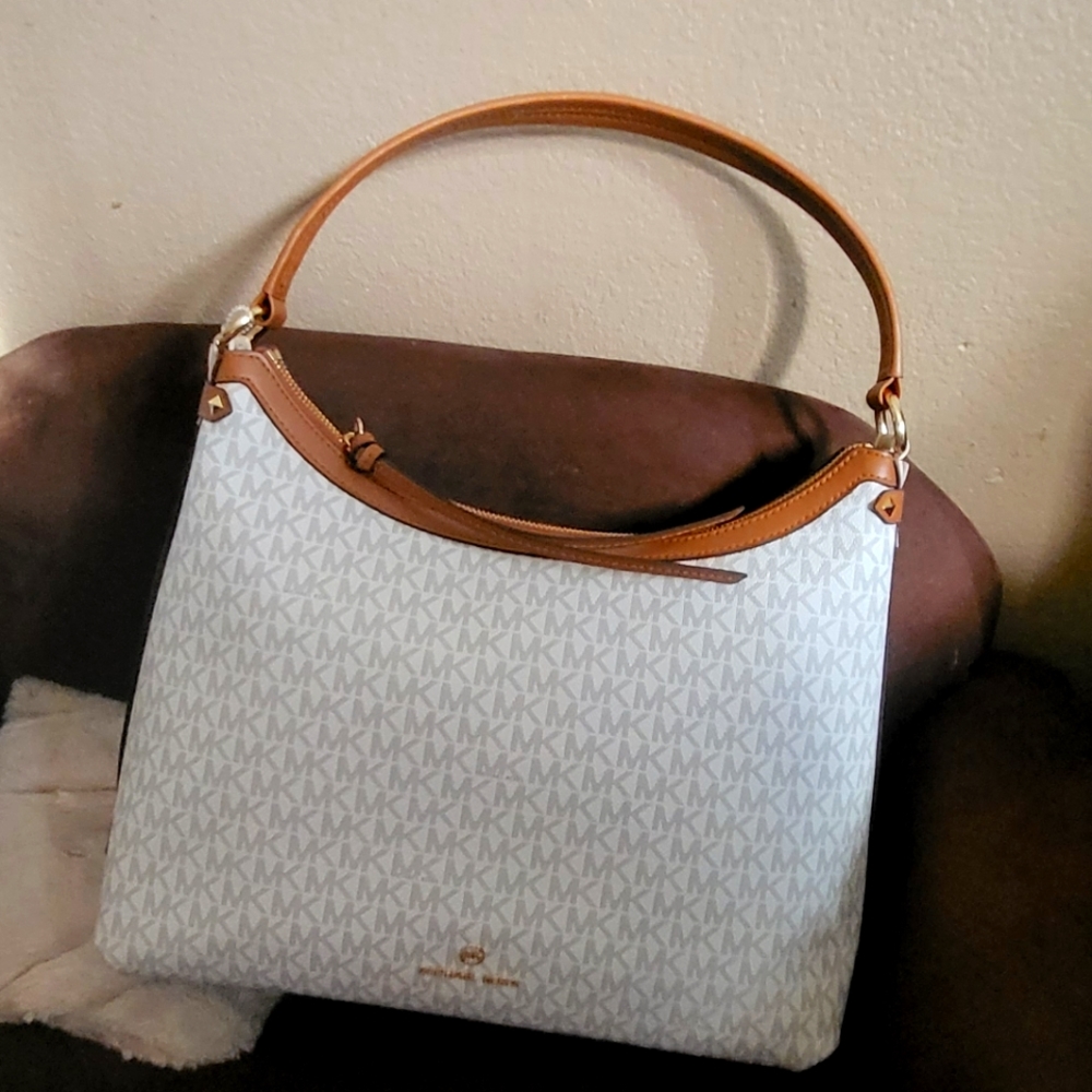 Micheal Kors - Hobo Maeve